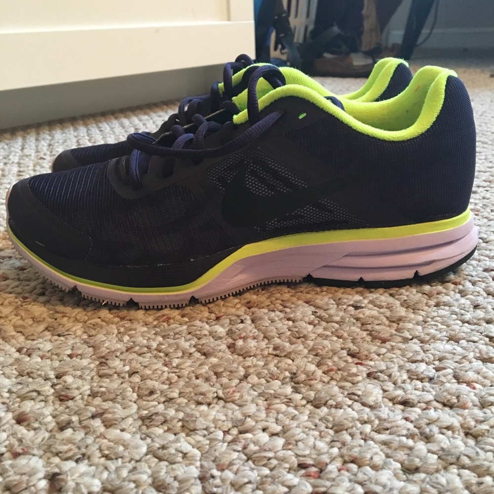 Nike Women’s Air Pegasus Size 9 LIKE NEW